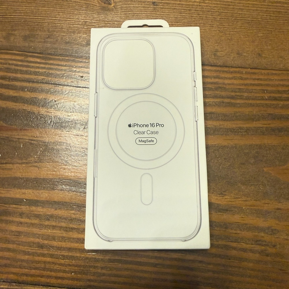 Genuine Apple  Case with MagSafe For iPhone 16 Pro - Clear - NEW